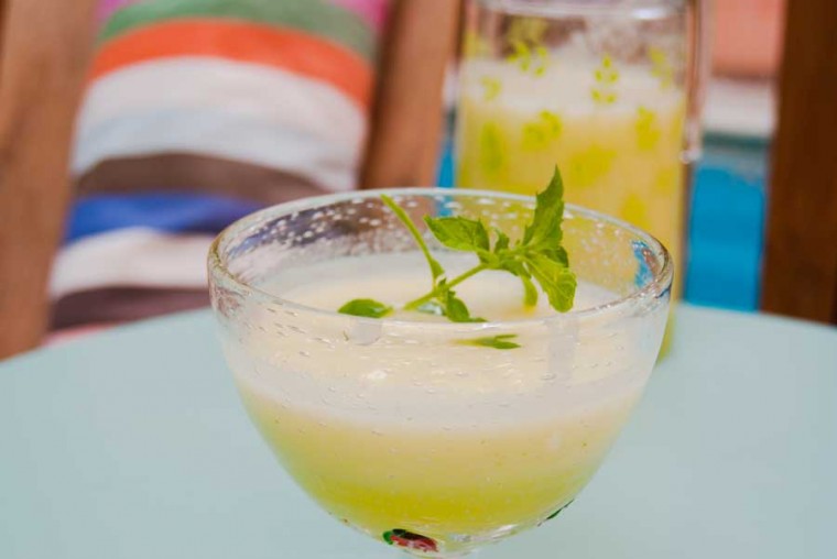 zumo-de-melon-con-hierbabuena