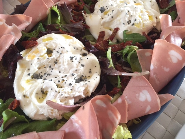 Ensalada de burrata y mortadela_02